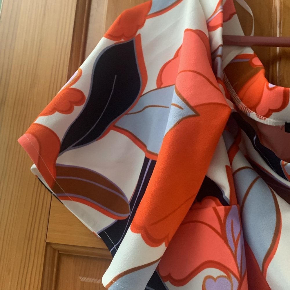 Ann Taylor Blouse - Size L - Picture 4 of 4